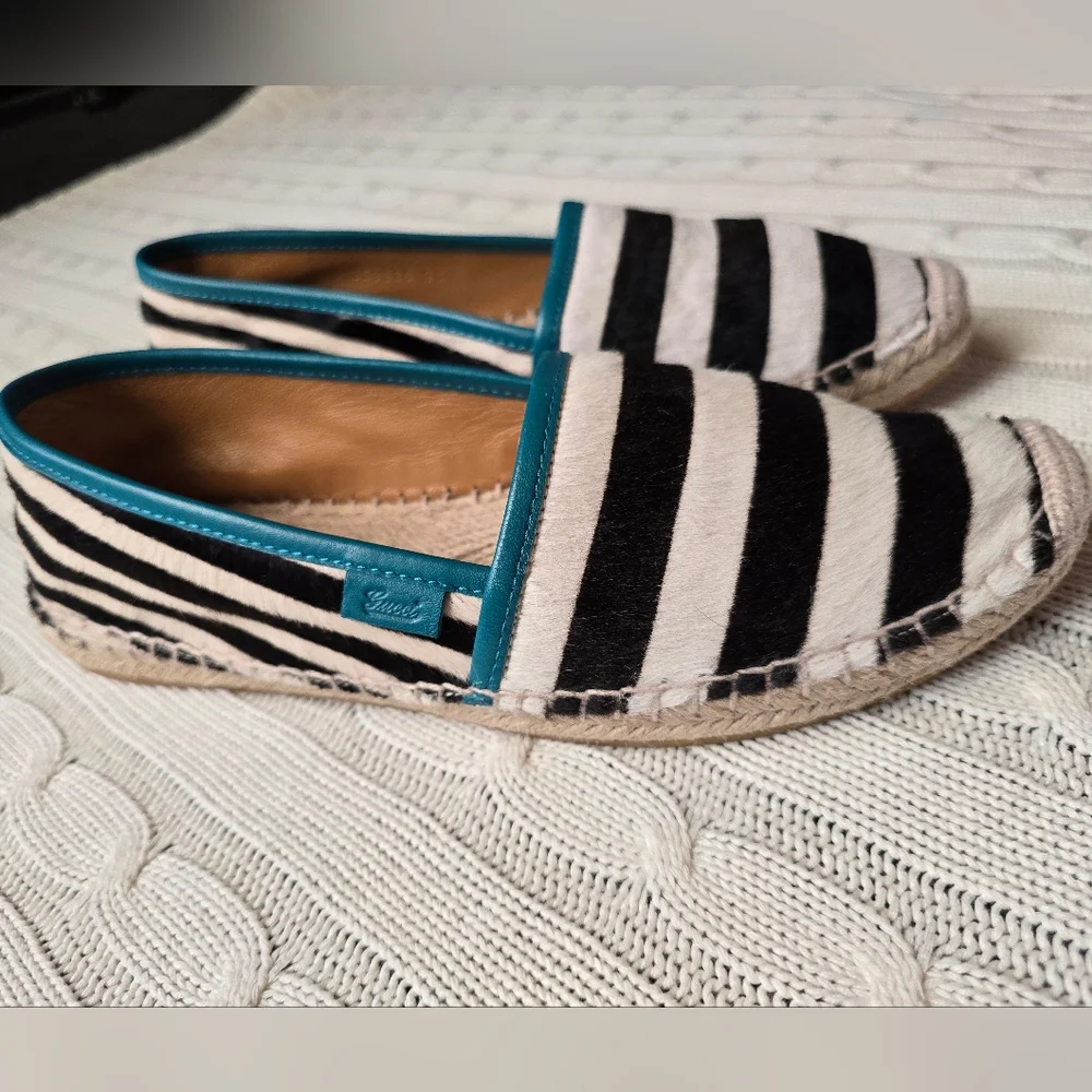Gucci Lillibeth Pony Style Espadrilles Black & White Stripe‎ Resortwear Size 39